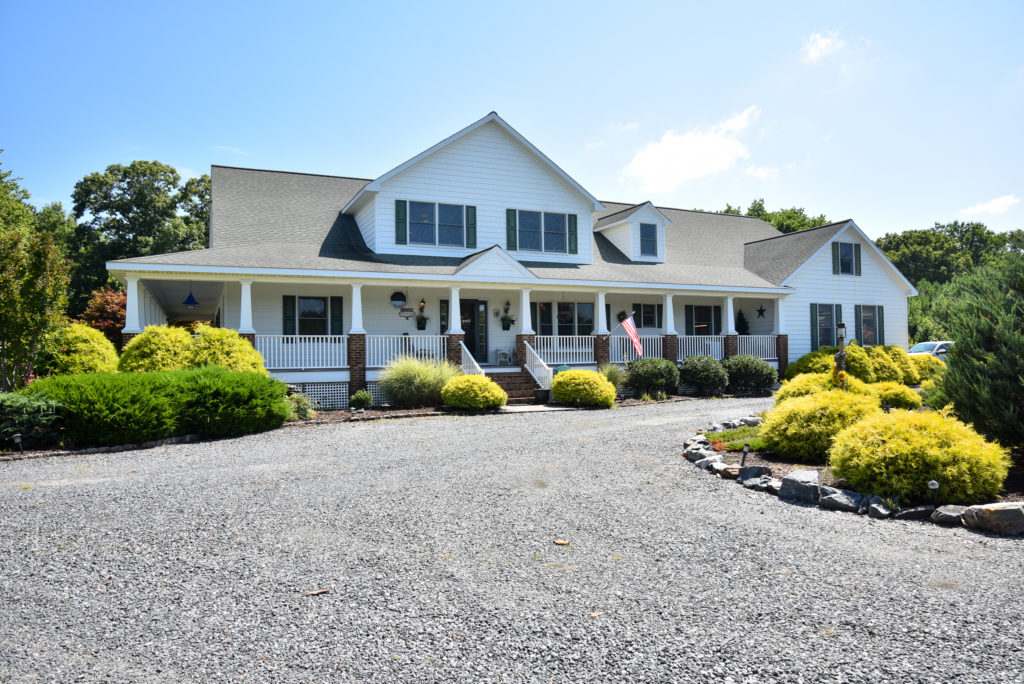 beautiful country homes