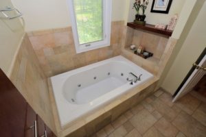 Main Bath Whirlpool Tub